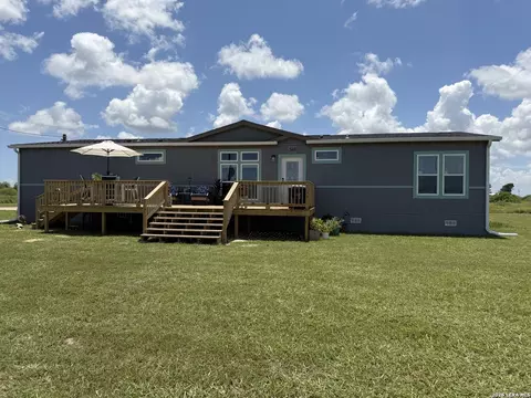 349 S Quailrun, Port Lavaca, TX 77979