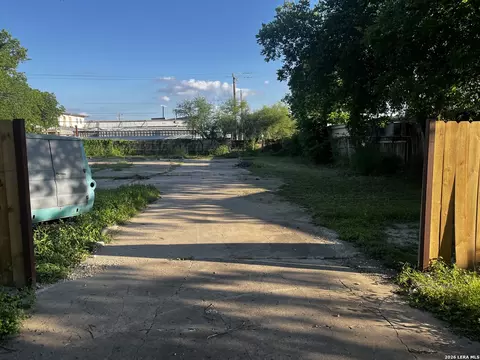 126 Monticello Ct, San Antonio, TX 78223