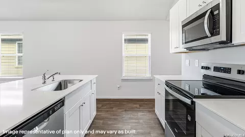 Kitchen - 14526 Open Range Rd, Lytle, TX 78052 photo 7 of 7