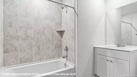 Bath - 14526 Open Range Rd, Lytle, TX 78052 photo 3 of 3