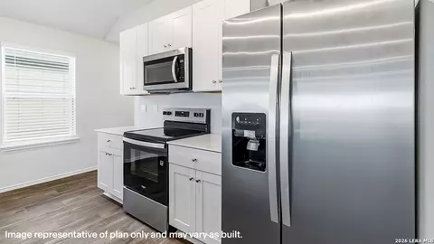 Kitchen - 14526 Open Range Rd, Lytle, TX 78052 photo 6 of 7