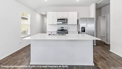 Kitchen - 14526 Open Range Rd, Lytle, TX 78052 photo 2 of 7