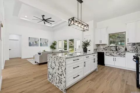 Kitchen - 716 County Road 6847, Lytle, TX 78052 photo 3 of 4