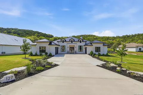 127 Heartland Ln, Boerne, TX 78006
