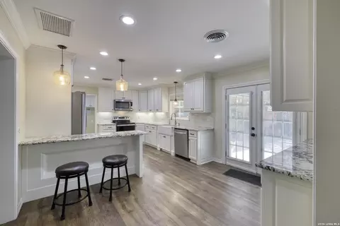 Kitchen - 921 Maple, Uvalde, TX 78801 photo 3 of 3