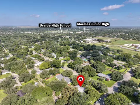 View/Area - 921 Maple, Uvalde, TX 78801 photo 3 of 3