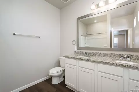 Bath - 3915 Ivy Path, St.hedwig, TX 78152 photo 3 of 3