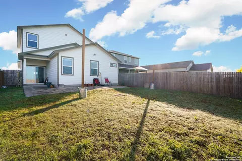 Exterior - 3915 Ivy Path, St.hedwig, TX 78152 photo 5 of 6