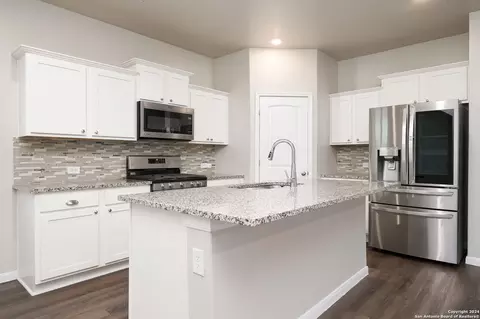 Kitchen - 3915 Ivy Path, St.hedwig, TX 78152 photo 1 of 1