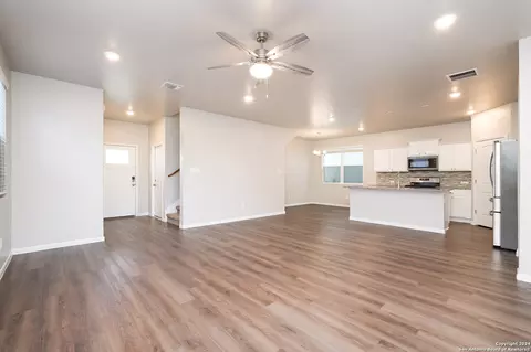 Living - 3915 Ivy Path, St.hedwig, TX 78152 photo 1 of 3