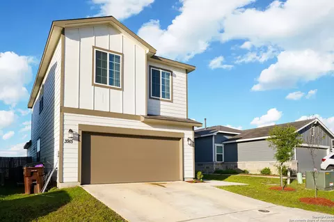 Exterior - 3915 Ivy Path, St.hedwig, TX 78152 photo 3 of 6