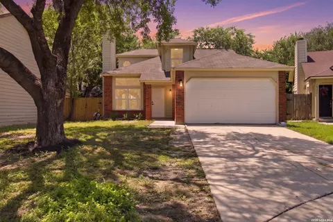 10242 Aurora Field Dr, San Antonio, TX 78245