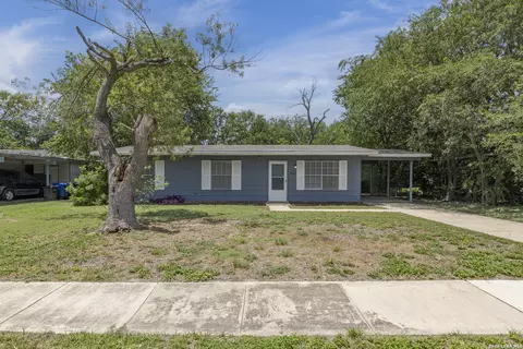 4835 Village Vw, San Antonio, TX 78218