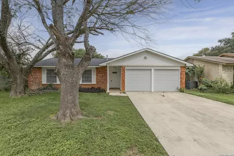 5907 Cliff Trail Dr, San Antonio, TX 78250