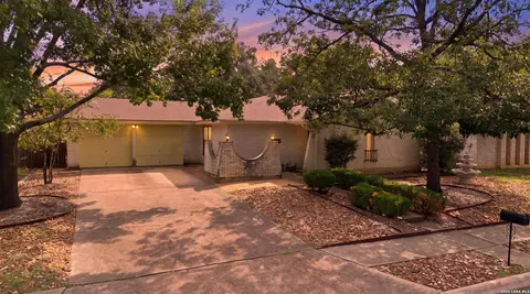 6322 Forest Bnd, San Antonio, TX 78240