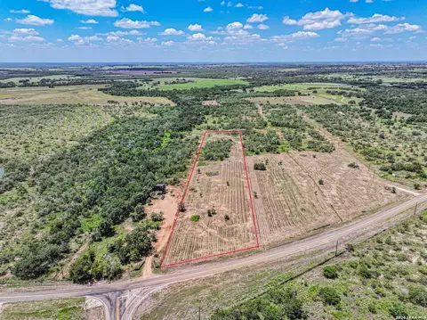 5986 Fm 1107 UNIT B, Stockdale, TX 78160