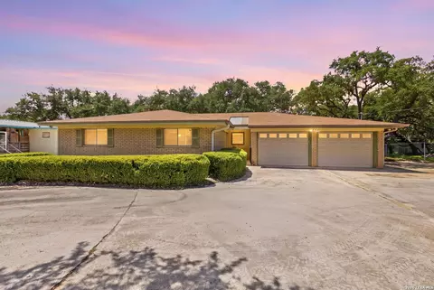 1459 Songbird Dr, Canyon Lake, TX 78133