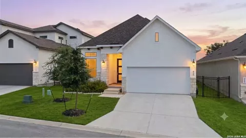 530 Pond Blf, San Antonio, TX 78231