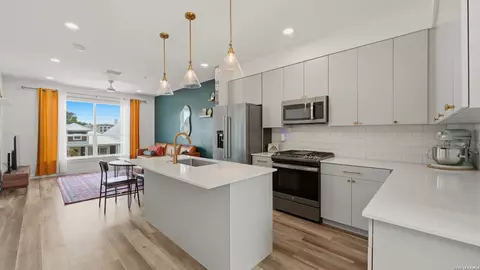653 Stadtbach St # 6, New Braunfels, TX 78130