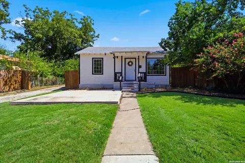 1042 Poinsettia, San Antonio, TX 78202