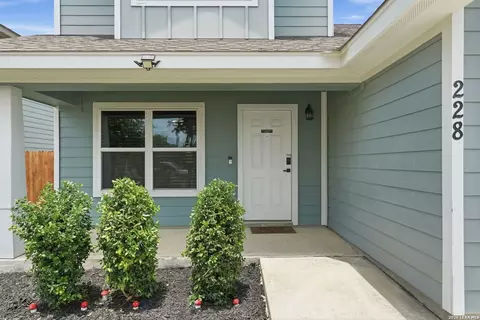 228 Mar Hill St, Seguin, TX 78155