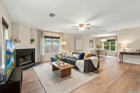 8107 Sunshine Trl, San Antonio, TX 78244