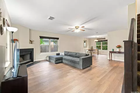 8107 Sunshine Trl, San Antonio, TX 78244