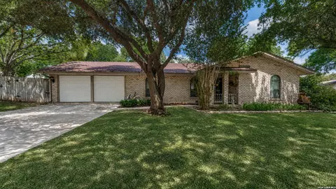 507 Amistad, Universal City, TX 78148