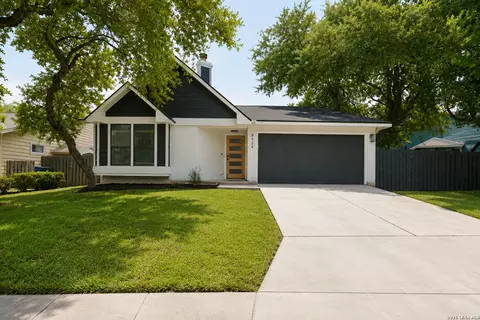 8434 Star Creek Dr, San Antonio, TX 78251