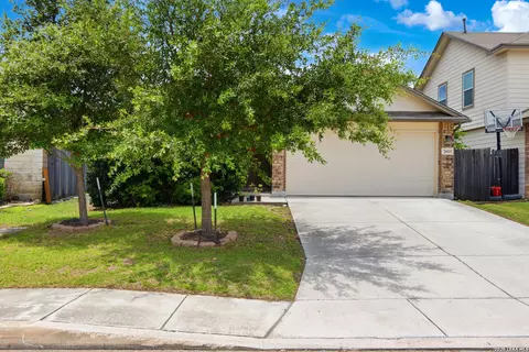2611 Live Oak Pass, San Antonio, TX 78244