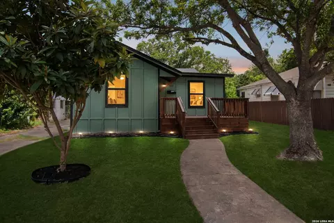 923 Chicago Blvd, San Antonio, TX 78210