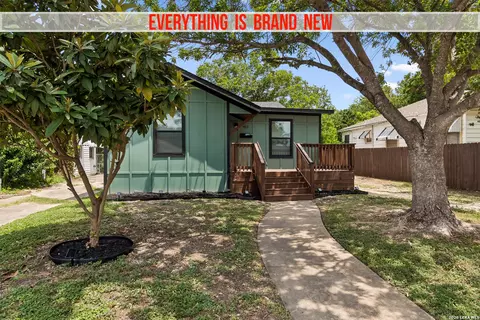 923 Chicago Blvd, San Antonio, TX 78210