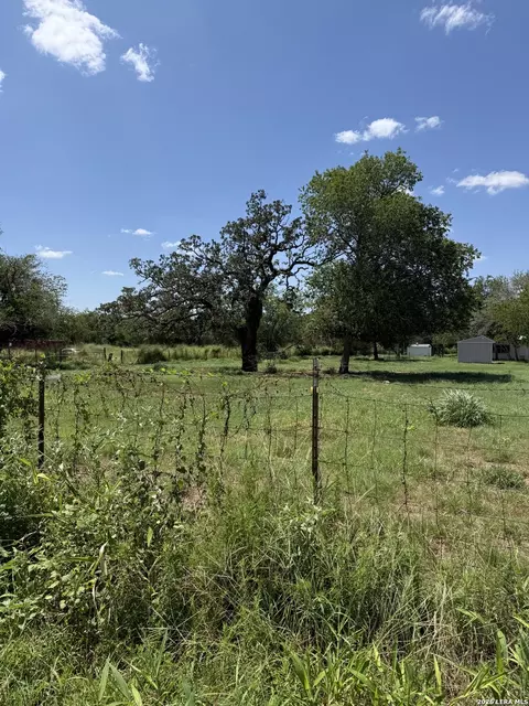 Tba W Main St, Stockdale, TX 78160