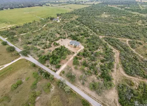 View/Area - 914 County Road 7718, Devine, TX 78016 photo 4 of 4