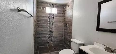 Bath - 724 Progreso, Eagle Pass, TX 78852 photo 2 of 2