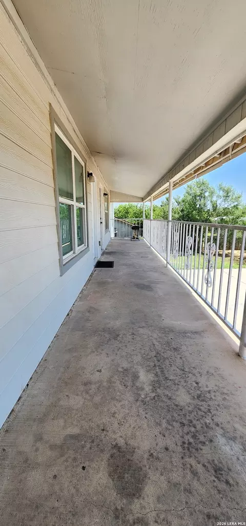 Exterior - 724 Progreso, Eagle Pass, TX 78852 photo 3 of 4