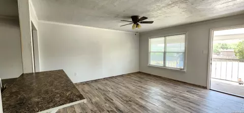 Living - 724 Progreso, Eagle Pass, TX 78852 photo 2 of 2