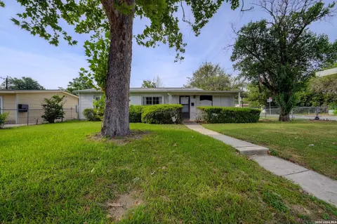 362 Cherry Ridge Dr, San Antonio, TX 78213