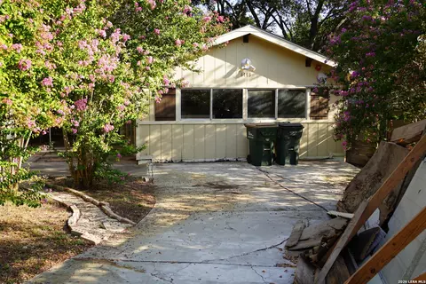 6118 Windy Frst, San Antonio, TX 78239