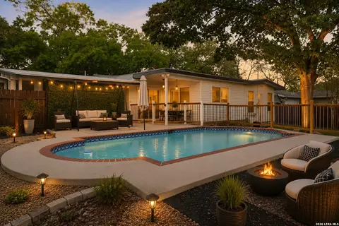 2822 Knight Robin Dr, San Antonio, TX 78209