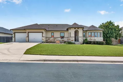 259 Strasbourg St, Castroville, TX 78009