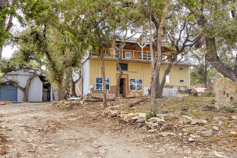 324 Doe Ln, Canyon Lake, TX 78133