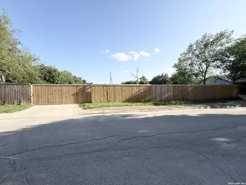 958 Holmgreen Rd, San Antonio, TX 78220