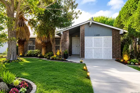 11422 Rifle Gap Dr, San Antonio, TX 78245
