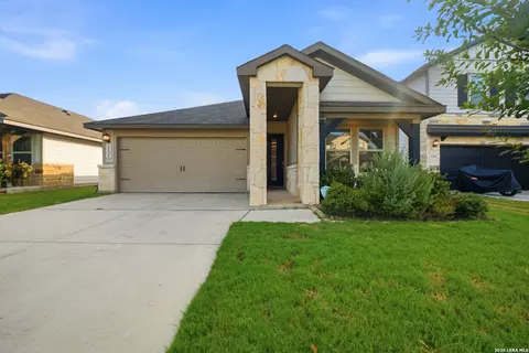 1235 Meyers Mdw, New Braunfels, TX 78130