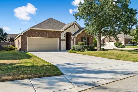 8512 Regusci Grv, Boerne, TX 78015