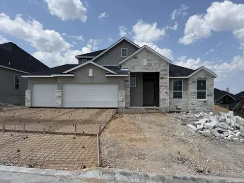151 Kari Dr, Castroville, TX 78009