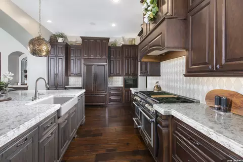 Kitchen - 325 River Rdg, Spring Branch, TX 78070 photo 3 of 5