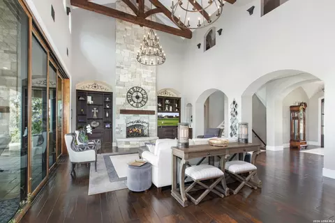 Living - 325 River Rdg, Spring Branch, TX 78070 photo 1 of 6