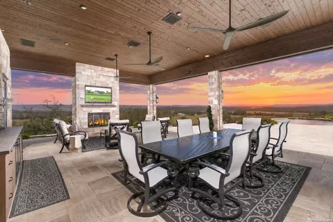 Exterior - 325 River Rdg, Spring Branch, TX 78070 photo 14 of 24